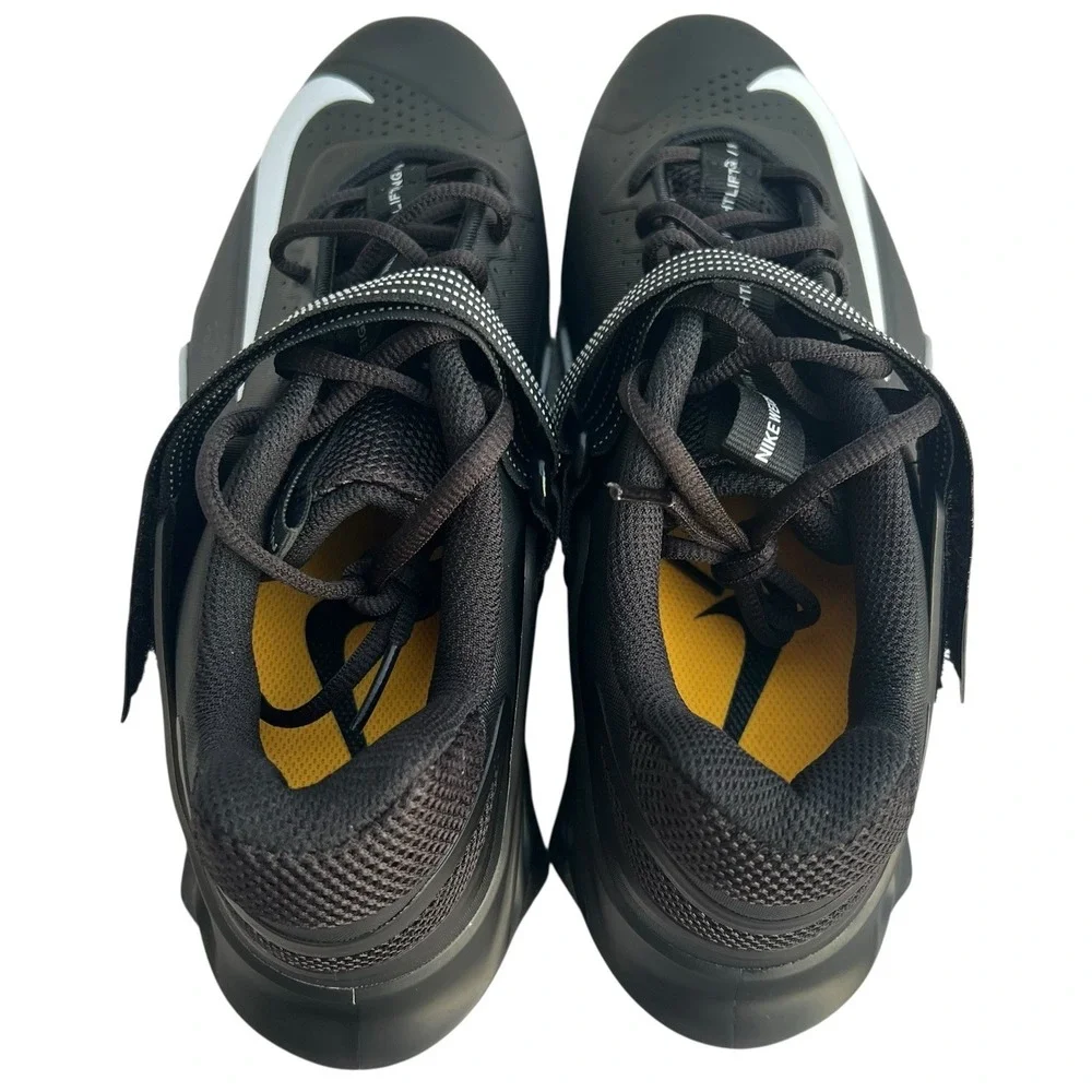 Nike savaleos black